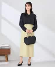 K2BFD25049 a.v.v(アー・ヴェ・ヴェ) フリルVネックドット柄ブラウス ホワイト