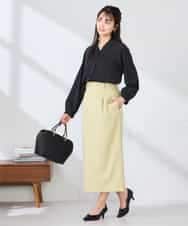 K2BFD25049 a.v.v(アー・ヴェ・ヴェ) フリルVネックドット柄ブラウス ホワイト