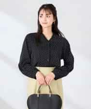 K2BFD25049 a.v.v(アー・ヴェ・ヴェ) フリルVネックドット柄ブラウス ブラック