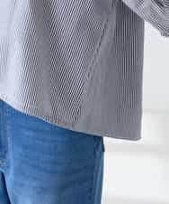 K2BFD28049 a.v.v(アー・ヴェ・ヴェ) ストライプ柄クロップドシャツ ピンク