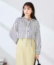 K2BFD34049 a.v.v(アー・ヴェ・ヴェ) フリルネックボウタイブラウス ネイビー