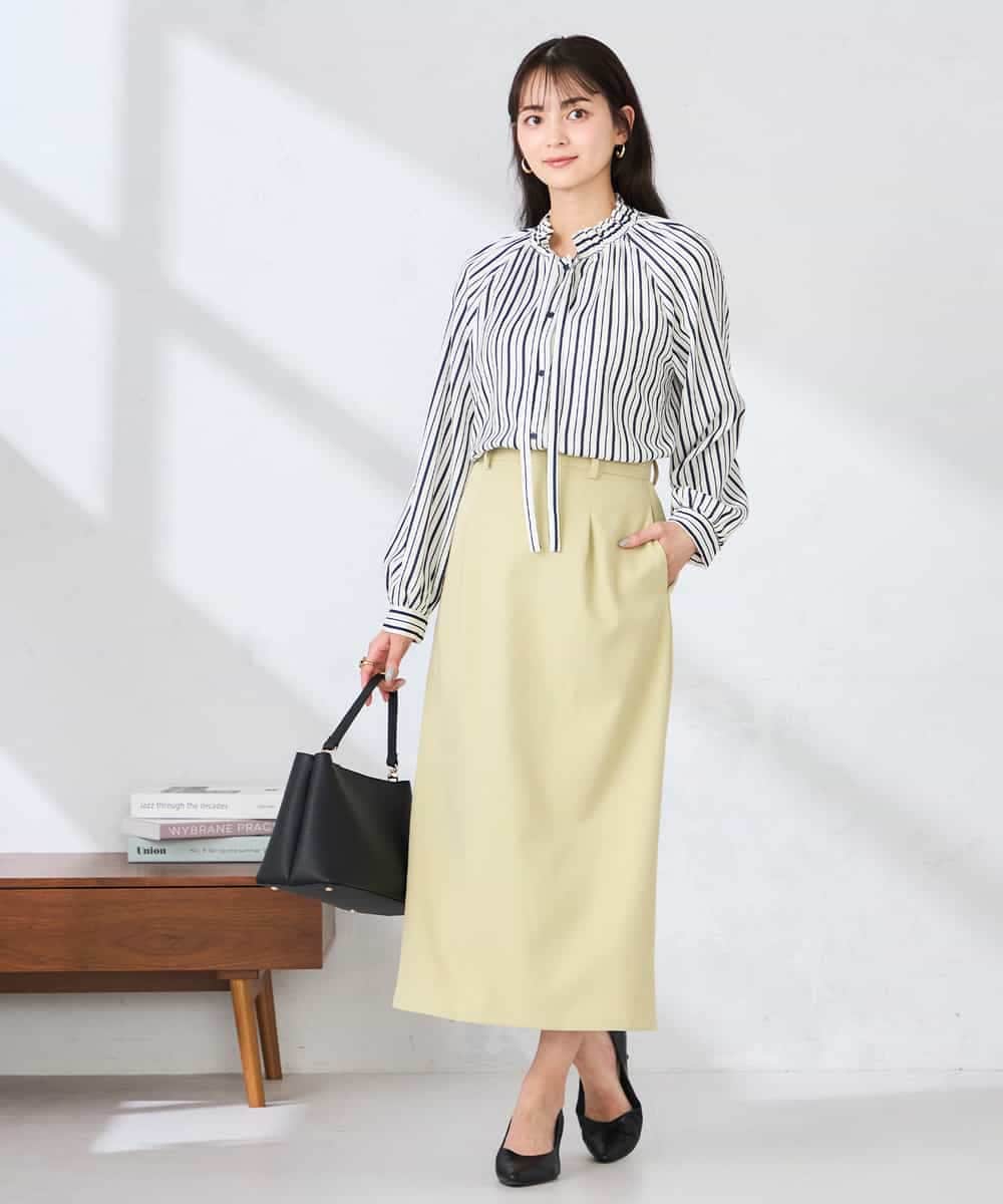 K2BFD34049 a.v.v(アー・ヴェ・ヴェ) フリルネックボウタイブラウス ネイビー