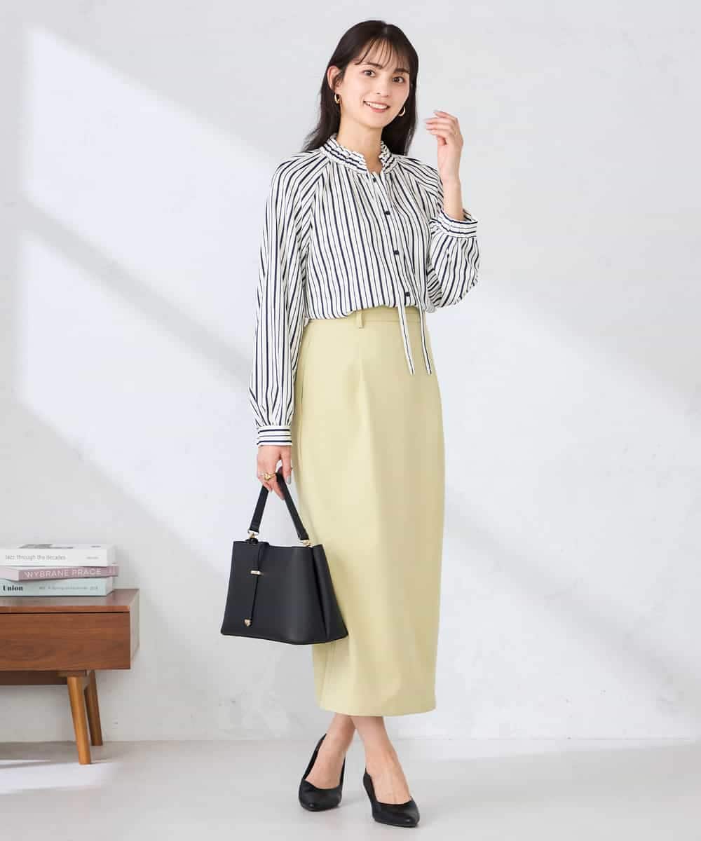 K2BFD34049 a.v.v(アー・ヴェ・ヴェ) フリルネックボウタイブラウス ネイビー