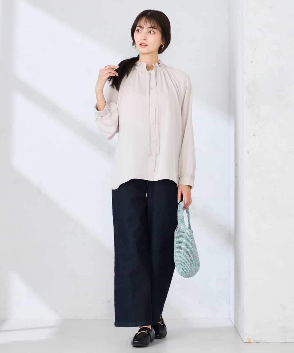 K2BFD34049 a.v.v(アー・ヴェ・ヴェ) フリルネックボウタイブラウス ネイビー