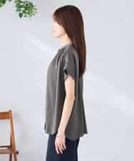 K2BGD05039 a.v.v(アー・ヴェ・ヴェ) 【接触冷感/UVカット】サテンギャザーブラウス【吸水速乾/イージーケア】 ダークグレー