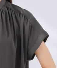 K2BGD05039 a.v.v(アー・ヴェ・ヴェ) 【接触冷感/UVカット】サテンギャザーブラウス【吸水速乾/イージーケア】 ダークグレー