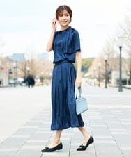 K2BGD14039 a.v.v(アー・ヴェ・ヴェ) エアリーサテンシャーリングネックブラウス ピンク