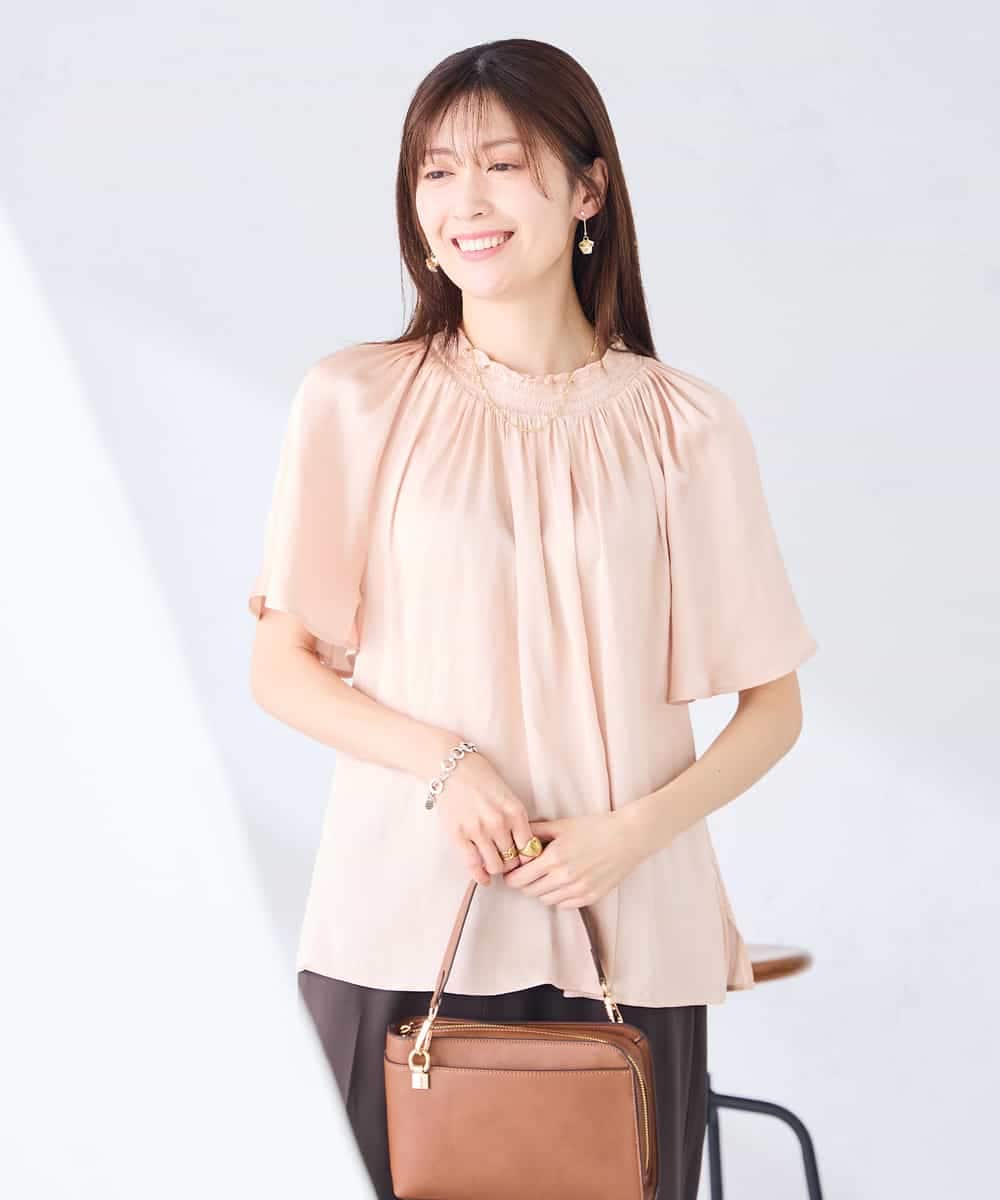 K2BGD14039 a.v.v(アー・ヴェ・ヴェ) エアリーサテンシャーリングネックブラウス ピンク