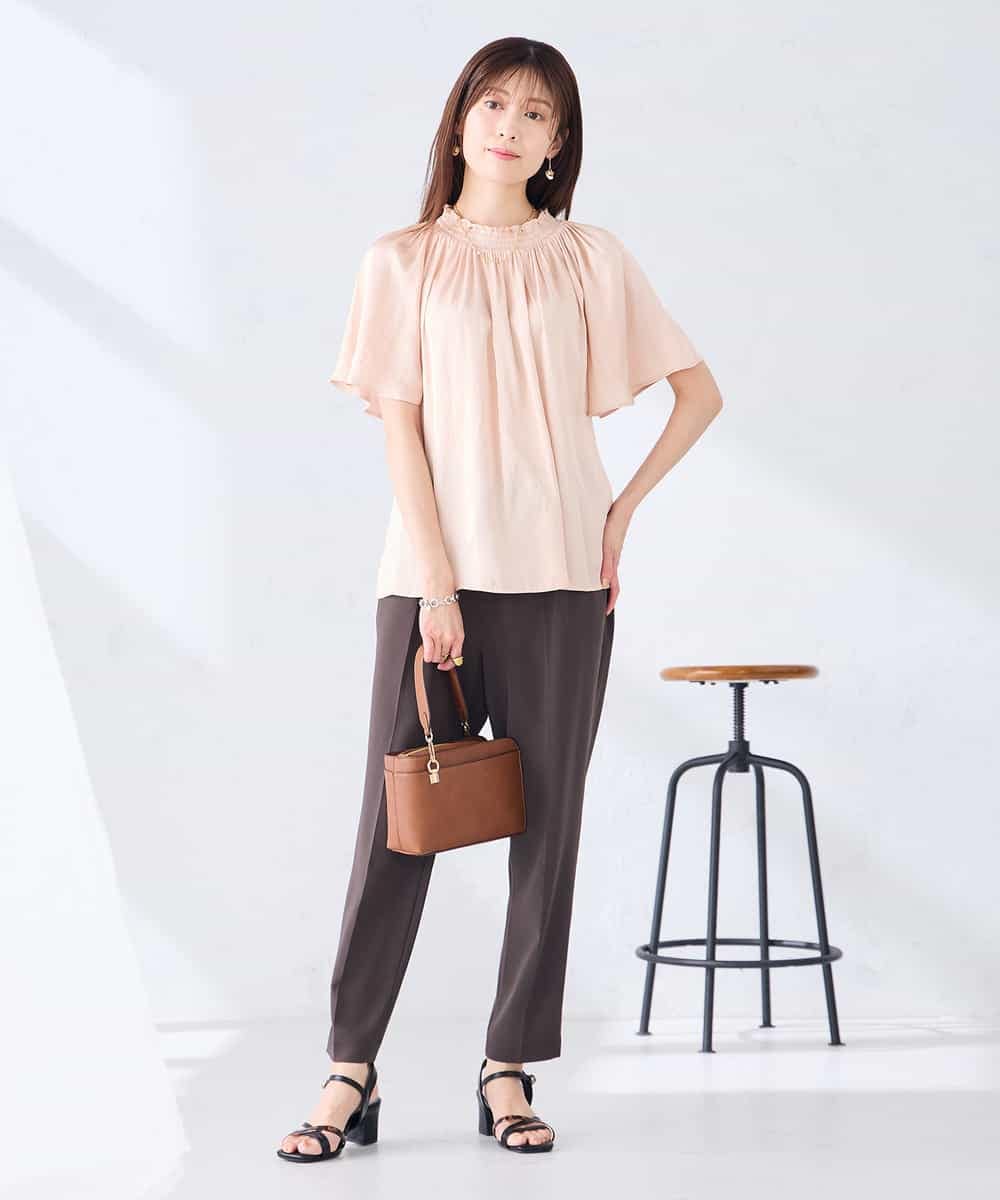 K2BGD14039 a.v.v(アー・ヴェ・ヴェ) エアリーサテンシャーリングネックブラウス ピンク