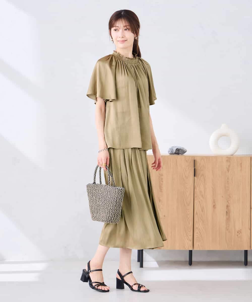 K2BGD14039 a.v.v(アー・ヴェ・ヴェ) エアリーサテンシャーリングネックブラウス ピンク