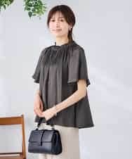 K2BGD14039 a.v.v(アー・ヴェ・ヴェ) エアリーサテンシャーリングネックブラウス ピンク