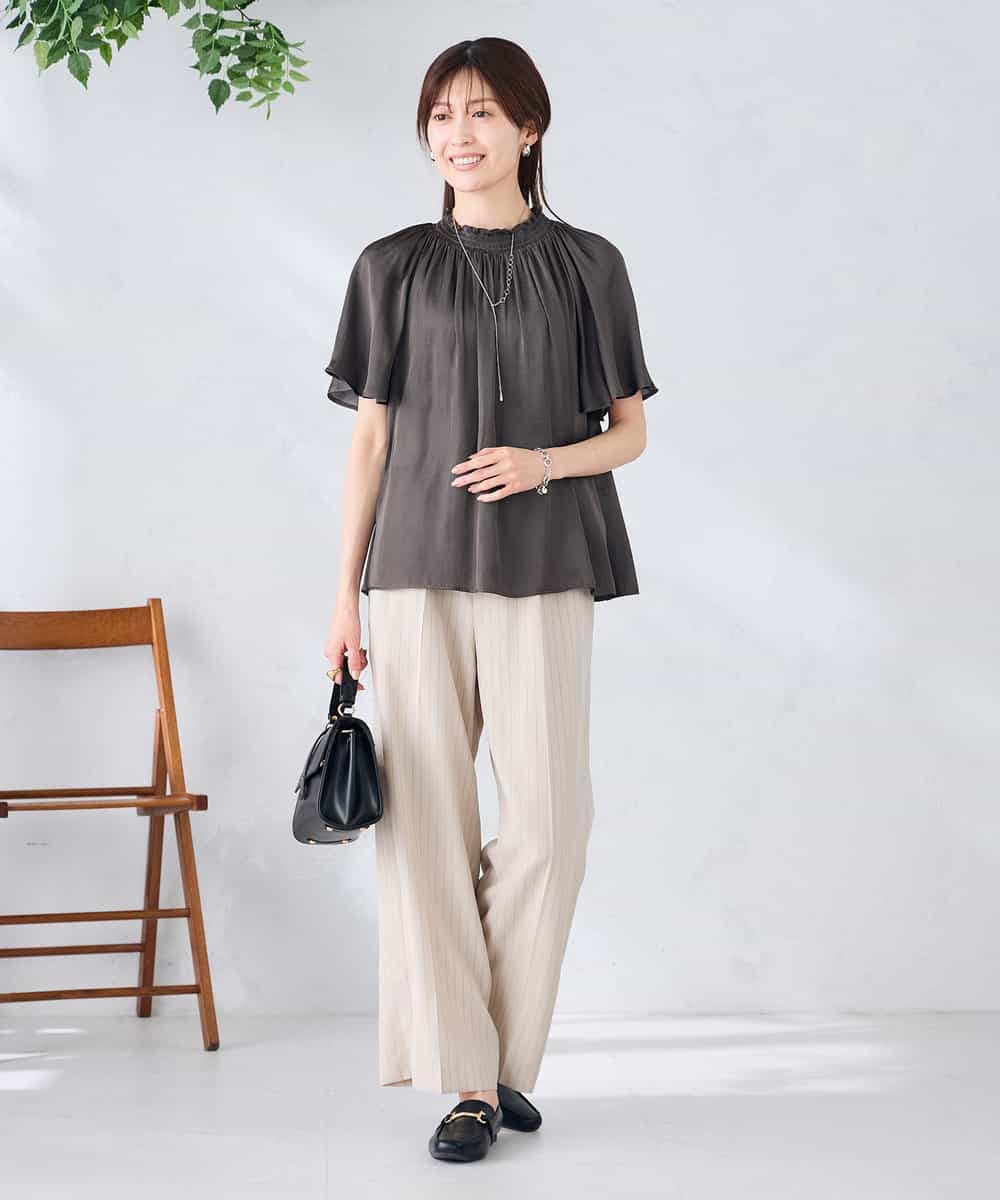 K2BGD14039 a.v.v(アー・ヴェ・ヴェ) エアリーサテンシャーリングネックブラウス ピンク