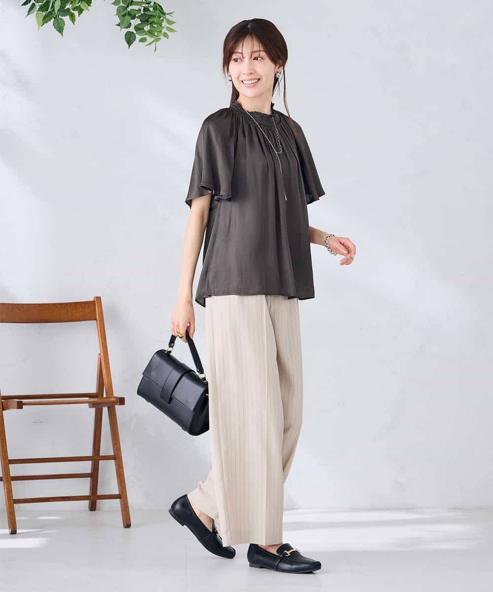 K2BGD14039 a.v.v(アー・ヴェ・ヴェ) エアリーサテンシャーリングネックブラウス ピンク