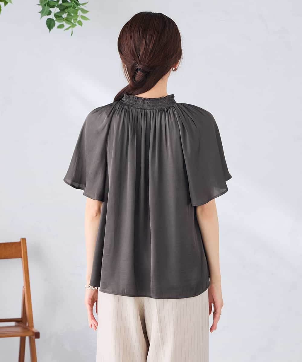 K2BGD14039 a.v.v(アー・ヴェ・ヴェ) エアリーサテンシャーリングネックブラウス ピンク