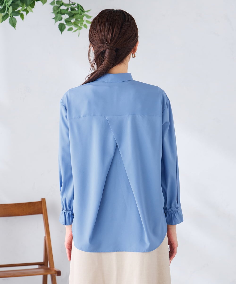 K2BGD15044 a.v.v(アー・ヴェ・ヴェ) バックタックシアーシャツ【接触冷感/イージーケア】 レッド