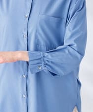 K2BGD15044 a.v.v(アー・ヴェ・ヴェ) バックタックシアーシャツ【接触冷感/イージーケア】 レッド