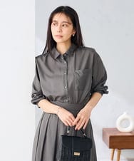 K2BGD15044 a.v.v(アー・ヴェ・ヴェ) バックタックシアーシャツ【接触冷感/イージーケア】 レッド