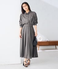 K2BGD15044 a.v.v(アー・ヴェ・ヴェ) バックタックシアーシャツ【接触冷感/イージーケア】 レッド