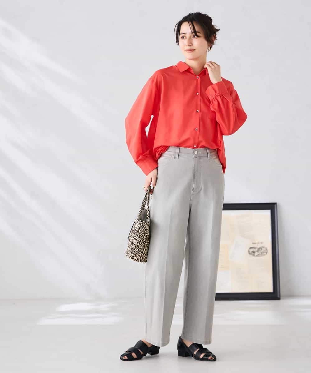 K2BGD15044 a.v.v(アー・ヴェ・ヴェ) バックタックシアーシャツ【接触冷感/イージーケア】 レッド