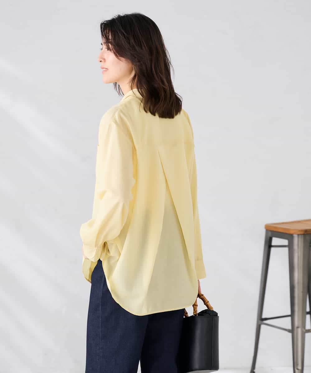 K2BGD15044 a.v.v(アー・ヴェ・ヴェ) バックタックシアーシャツ【接触冷感/イージーケア】 レッド