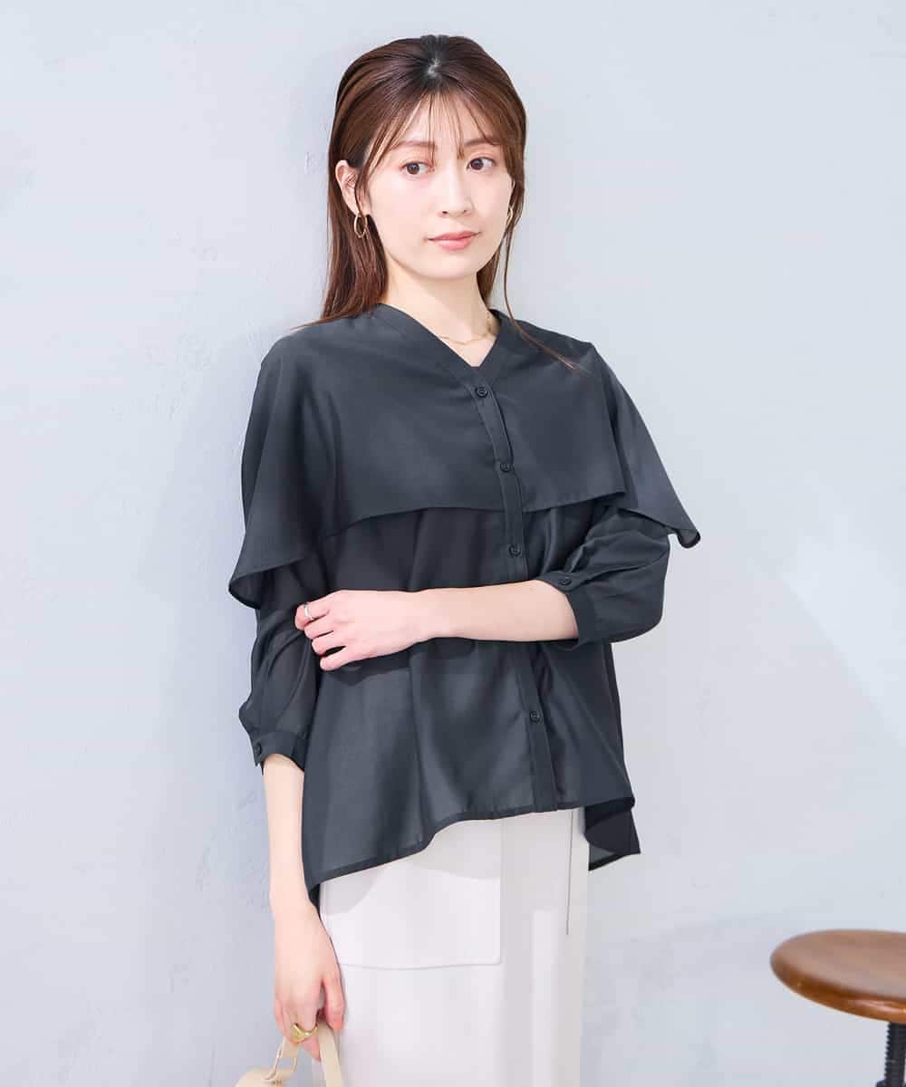 K2BGD31049 a.v.v(アー・ヴェ・ヴェ) ケープ風シアーブラウス ネイビー