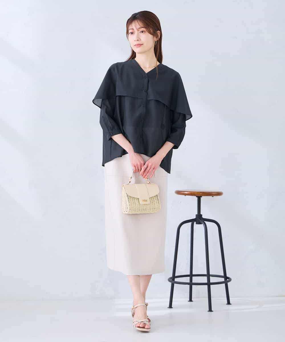 K2BGD31049 a.v.v(アー・ヴェ・ヴェ) ケープ風シアーブラウス ネイビー