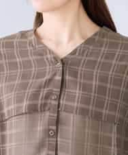 K2BGD31049 a.v.v(アー・ヴェ・ヴェ) ケープ風シアーブラウス ネイビー