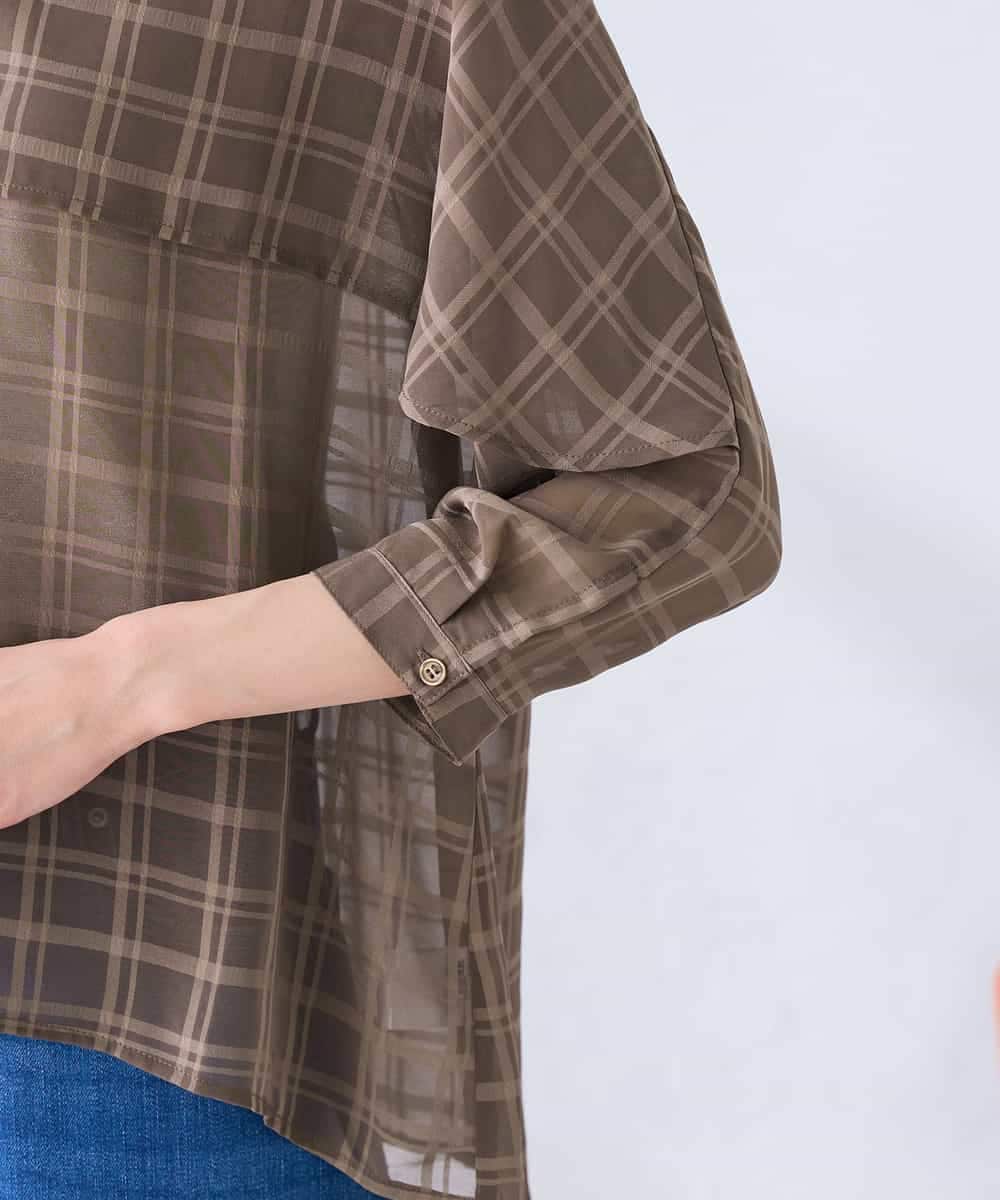 K2BGD31049 a.v.v(アー・ヴェ・ヴェ) ケープ風シアーブラウス ネイビー