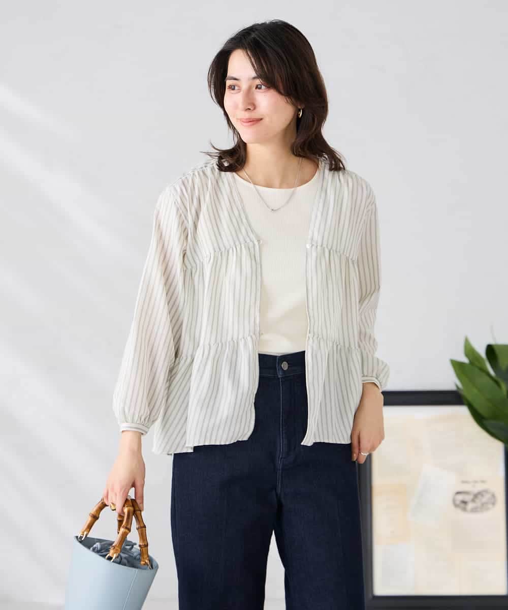 K2BGD32049 a.v.v(アー・ヴェ・ヴェ) ストライプ柄ティアードシアーブラウス アイボリー