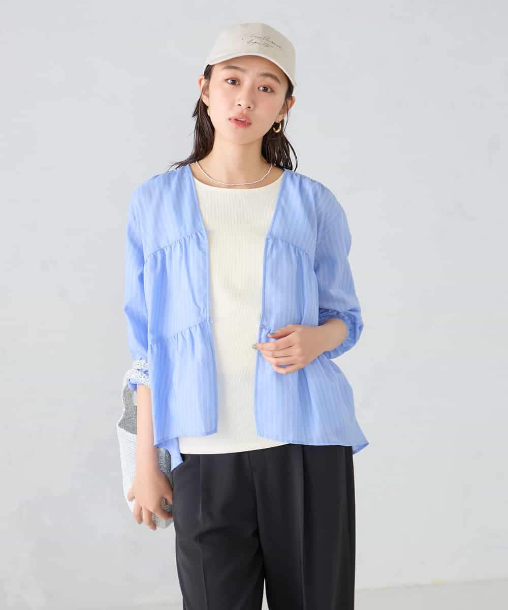 K2BGD32049 a.v.v(アー・ヴェ・ヴェ) ストライプ柄ティアードシアーブラウス アイボリー