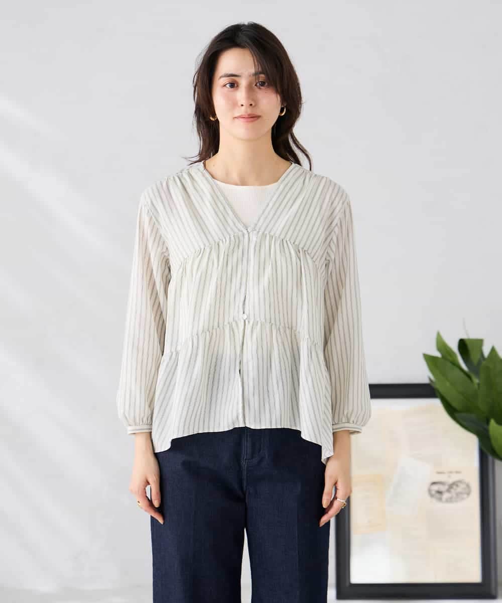 K2BGD32049 a.v.v(アー・ヴェ・ヴェ) ストライプ柄ティアードシアーブラウス アイボリー