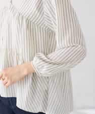 K2BGD32049 a.v.v(アー・ヴェ・ヴェ) ストライプ柄ティアードシアーブラウス アイボリー