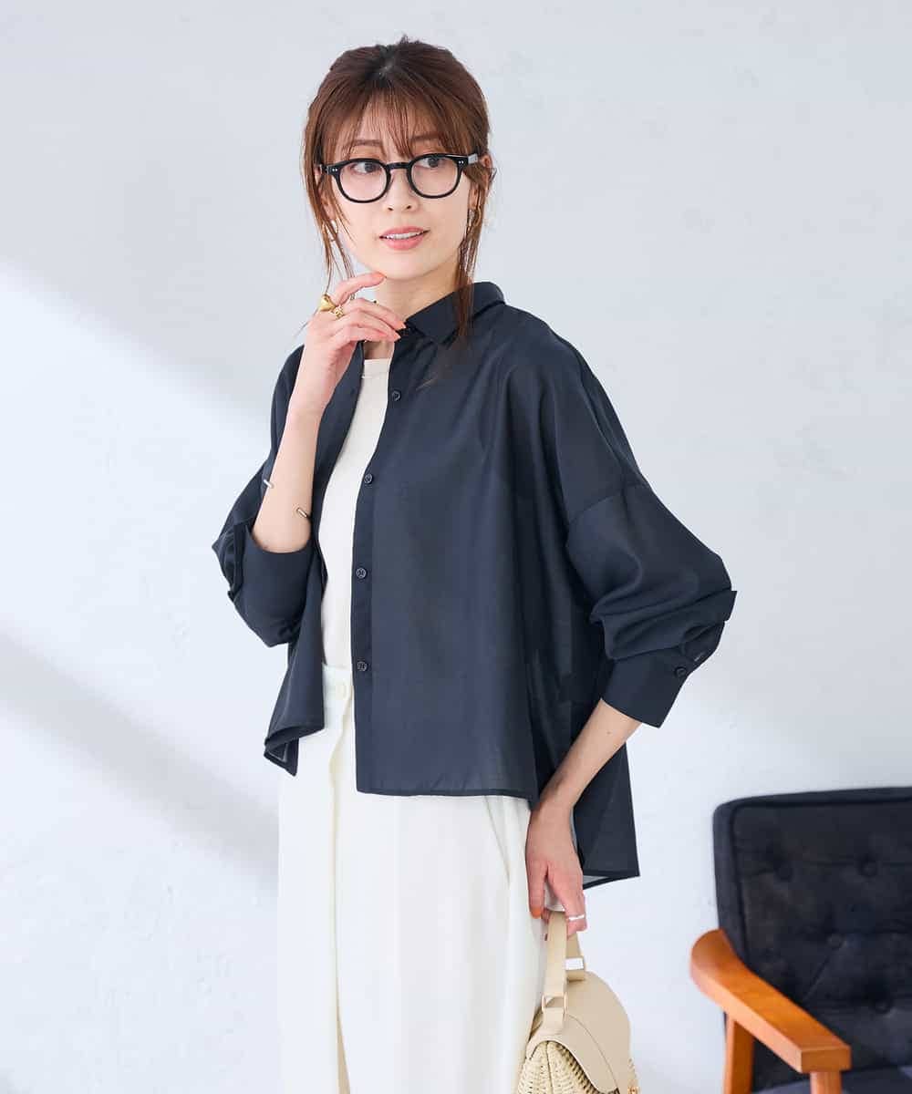 K2BGD33044 a.v.v(アー・ヴェ・ヴェ) 【洗える/接触冷感】クロップド丈セミシアーシャツ ネイビー