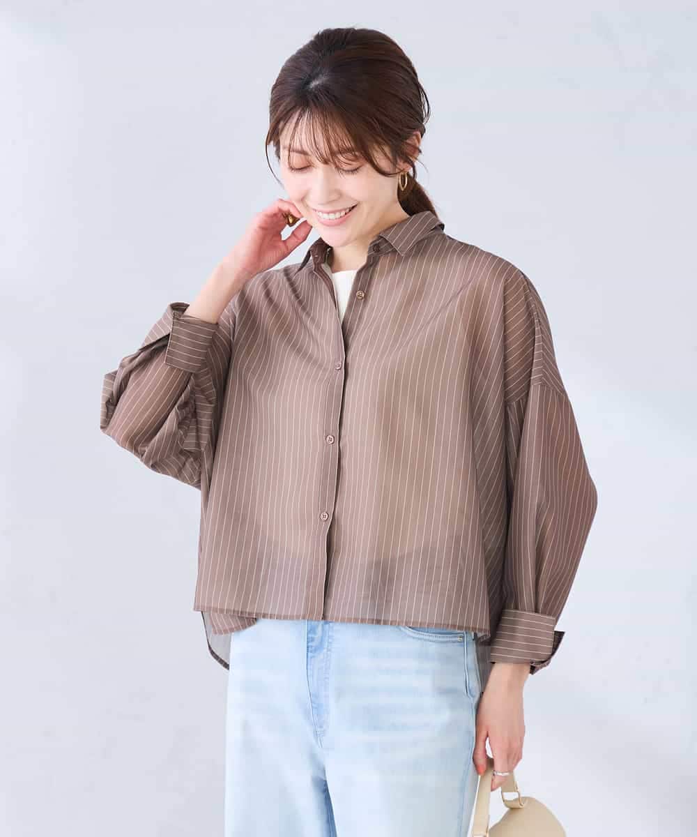 K2BGD33044 a.v.v(アー・ヴェ・ヴェ) 【洗える/接触冷感】クロップド丈セミシアーシャツ ブラウン×アイボリーストライプ柄