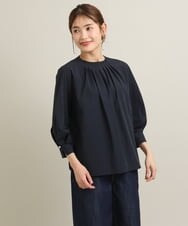 K2BGS24054 a.v.v(アー・ヴェ・ヴェ) 撥水タックギャザーブラウス グリーン