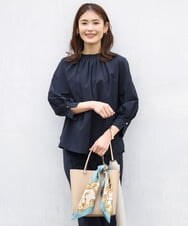 K2BGS24054 a.v.v(アー・ヴェ・ヴェ) 撥水タックギャザーブラウス グリーン