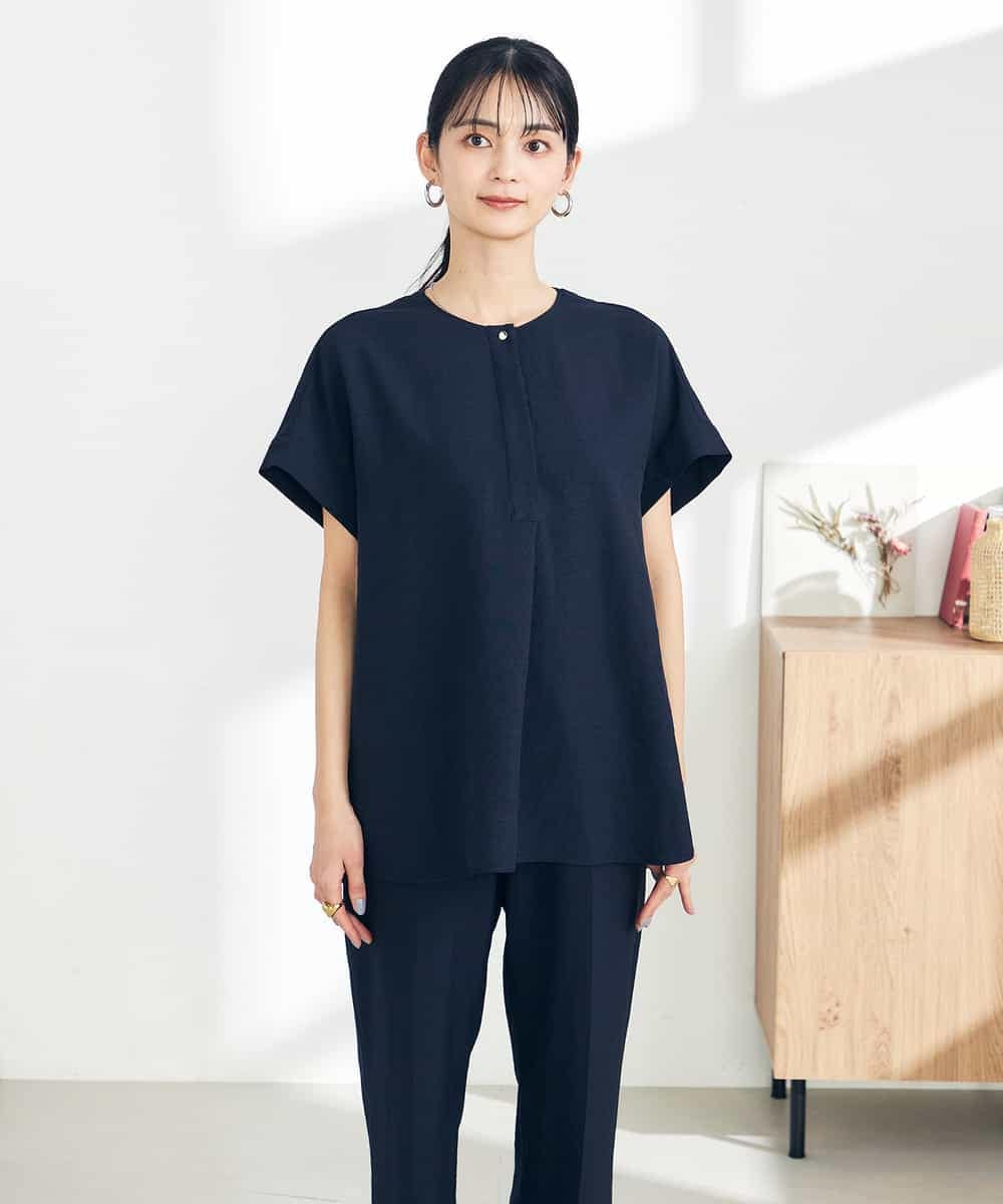 K2BHA23044 a.v.v(アー・ヴェ・ヴェ) 【接触冷感/UVカット/イージーケア】麻調スキッパーブラウス ネイビー