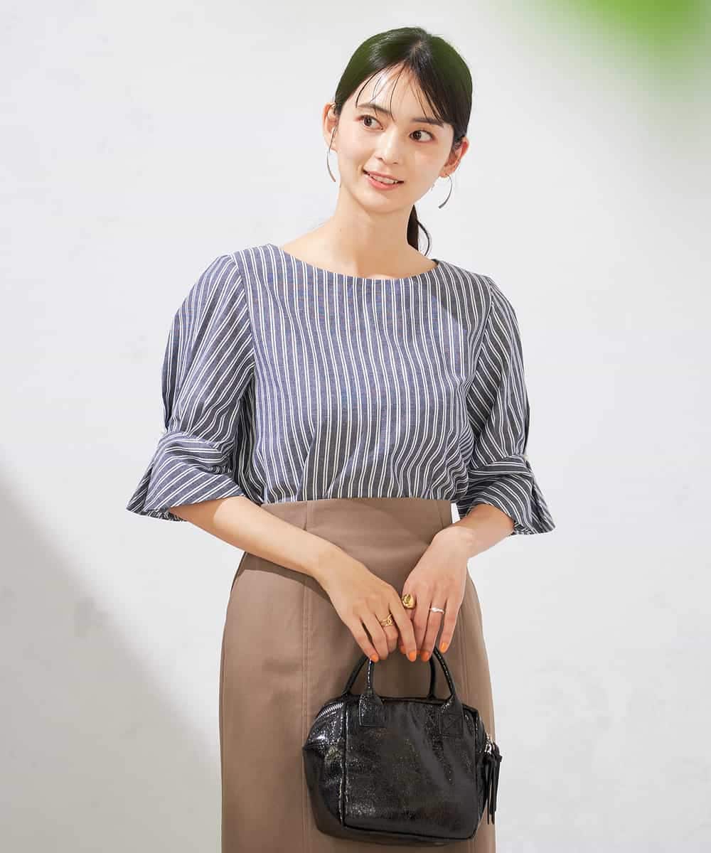 K2BHA48039 a.v.v(アー・ヴェ・ヴェ) タックスリーブブラウス【WEB限定】 ネイビー
