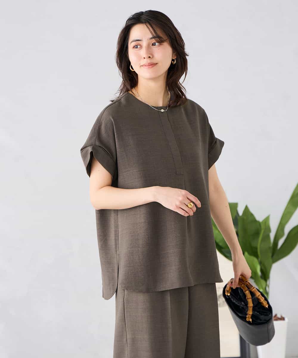 K2BHD06044 a.v.v(アー・ヴェ・ヴェ) 【接触冷感/UVカット】リネンライクスキッパーブラウス【セットアップ対応/アンチピリング】 ネイビー