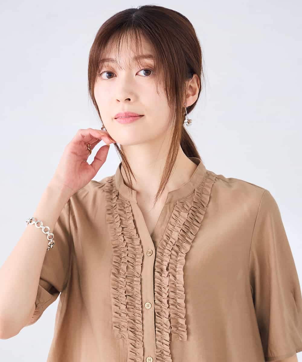 K2BHD39049 a.v.v(アー・ヴェ・ヴェ) フロントフリルデザインブラウス ネイビー