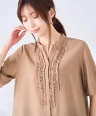 K2BHD39049 a.v.v(アー・ヴェ・ヴェ) フロントフリルデザインブラウス ネイビー