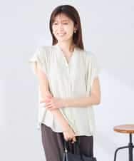 K2BHD40044 a.v.v(アー・ヴェ・ヴェ) Vネックギャザーブラウス アイボリー