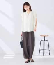 K2BHD40044 a.v.v(アー・ヴェ・ヴェ) Vネックギャザーブラウス アイボリー