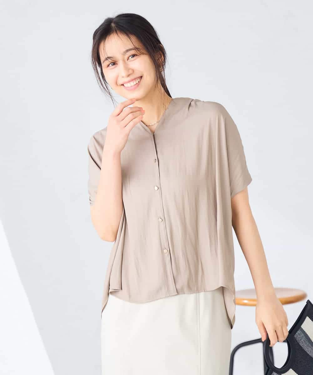 K2BHD40044 a.v.v(アー・ヴェ・ヴェ) Vネックギャザーブラウス アイボリー