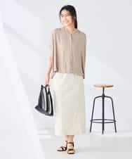 K2BHD40044 a.v.v(アー・ヴェ・ヴェ) Vネックギャザーブラウス アイボリー