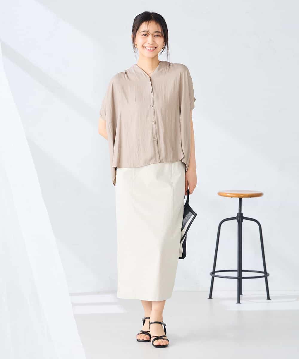 K2BHD40044 a.v.v(アー・ヴェ・ヴェ) Vネックギャザーブラウス アイボリー