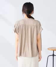 K2BHD40044 a.v.v(アー・ヴェ・ヴェ) Vネックギャザーブラウス アイボリー