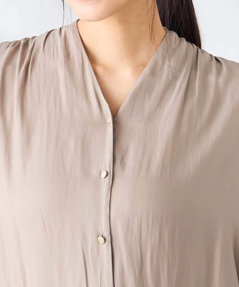 K2BHD40044 a.v.v(アー・ヴェ・ヴェ) Vネックギャザーブラウス アイボリー