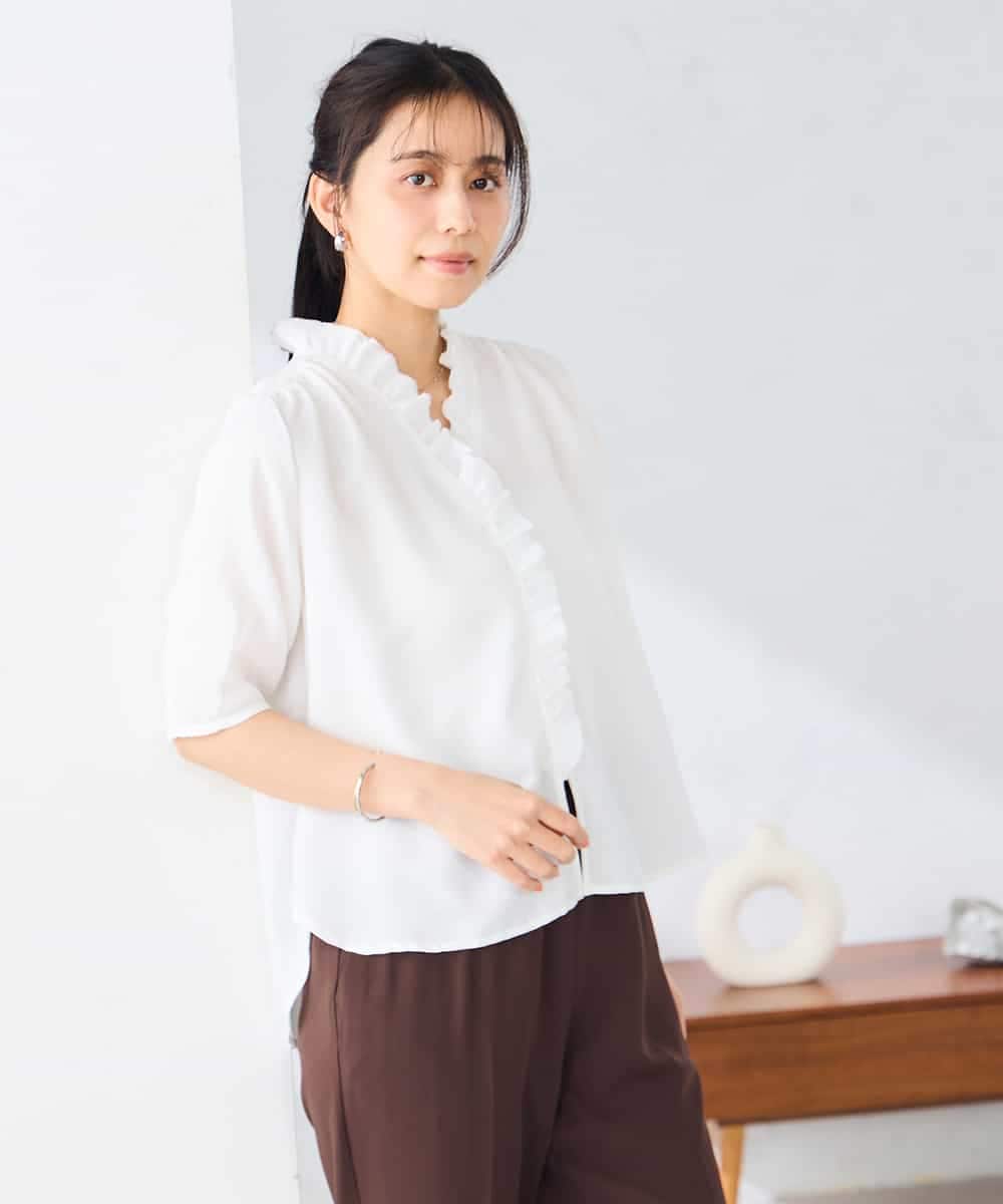 K2BHD42049 a.v.v(アー・ヴェ・ヴェ) フリルネックブラウス ホワイト