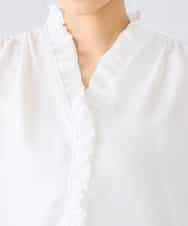 K2BHD42049 a.v.v(アー・ヴェ・ヴェ) フリルネックブラウス ホワイト